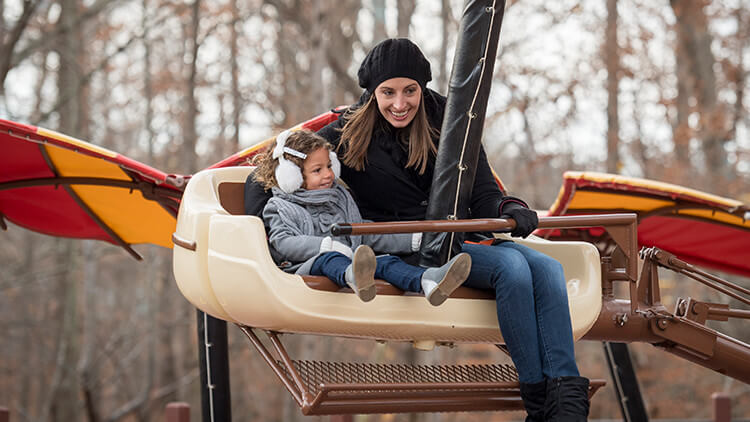 Soar through the sky on Little Gliders